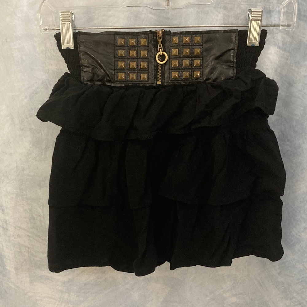 🌟3for$15🌟 Black Ruffled Mini Skirt W/Studded Waistband Women’s or Junior’s Small